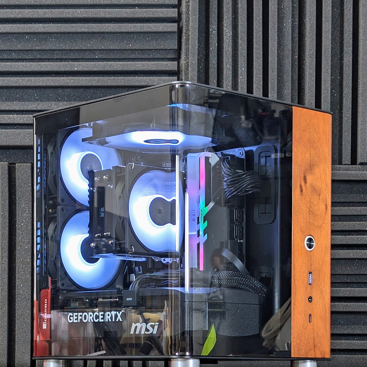 jonsbo tk 0 custom prebuilt sff itx gaming pc case closeup